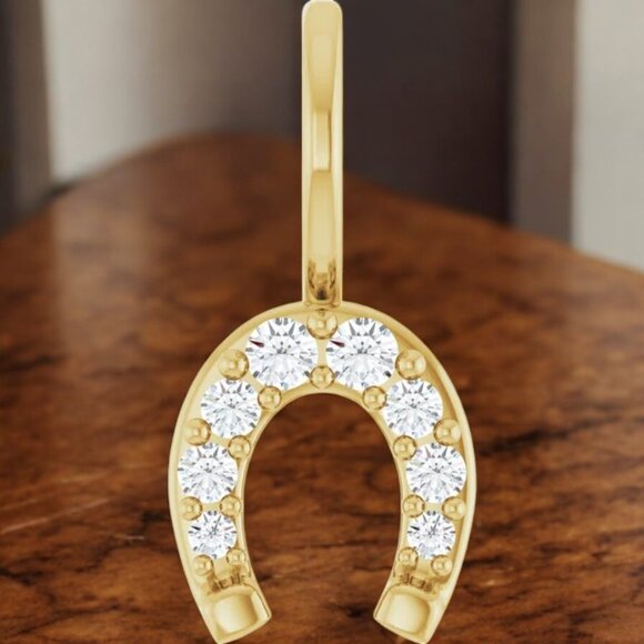 1/8 ctw Diamond Horseshoe Pendant in 14kt Yellow Gold
